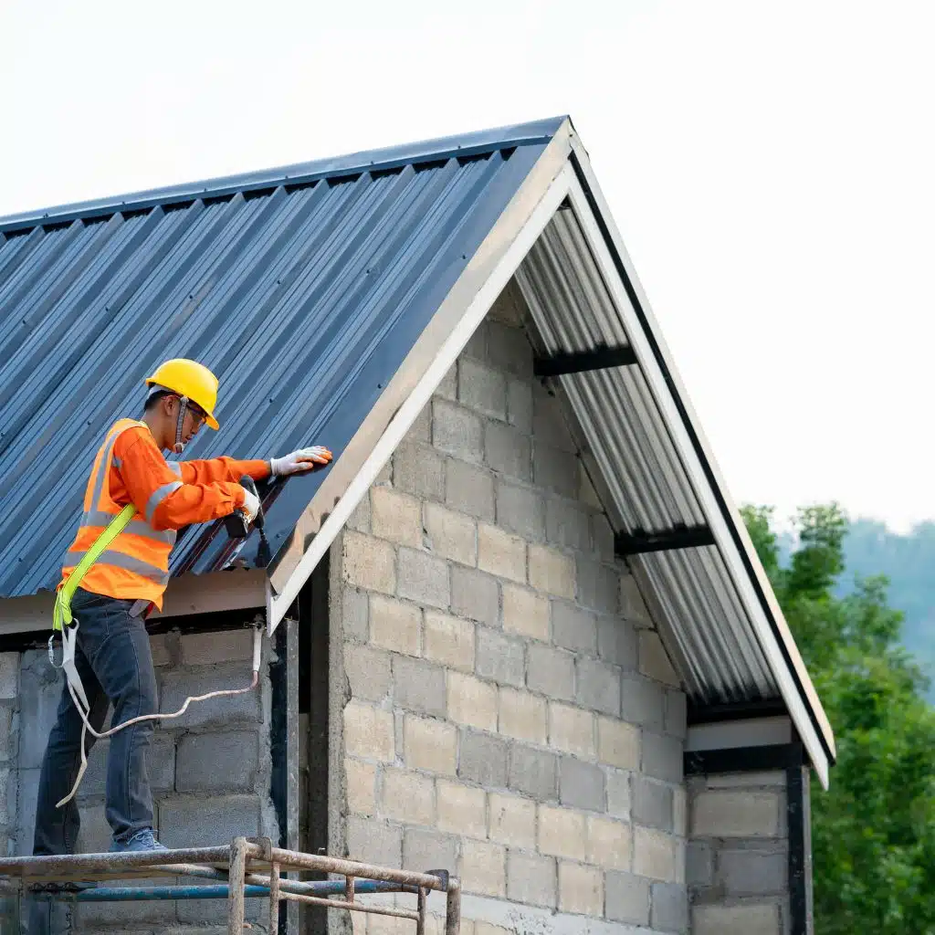 Benefits of Roofing Contractor Services​