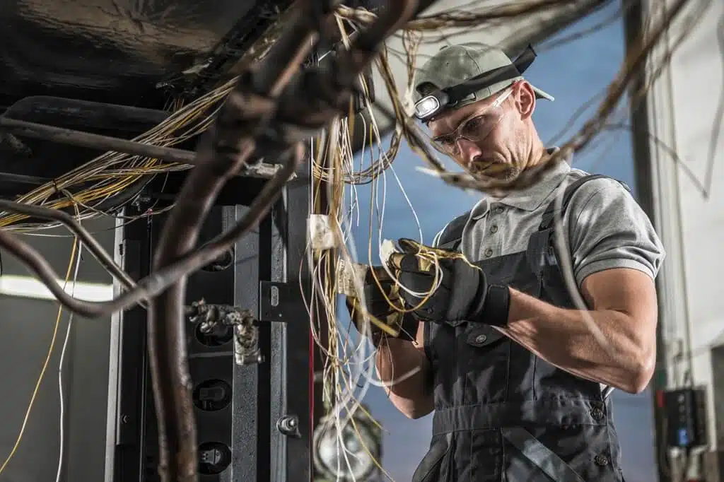 Why Choose the licensed electrical contractor assigned to the project And Equipment For Electrical Work